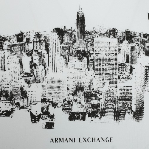 ARMANI: T-shirt bianca città